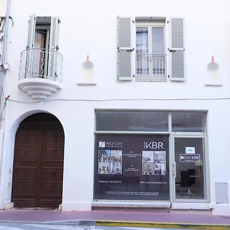 Proche Carlton & Croisette, 303 *