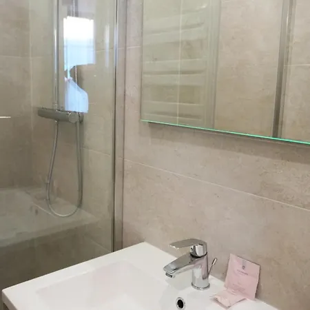 Proche Carlton & Croisette, 303