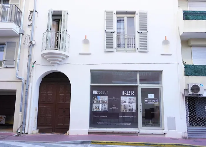 Proche Carlton & Croisette, 303 *