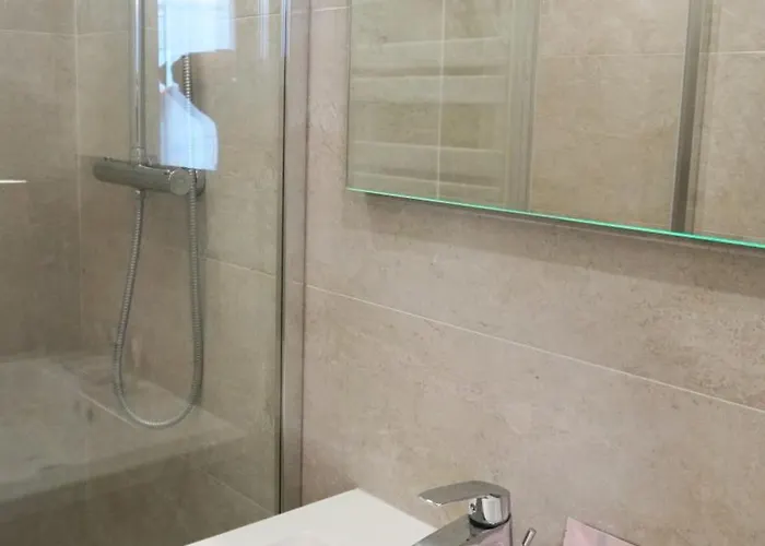 Proche Carlton & Croisette, 303